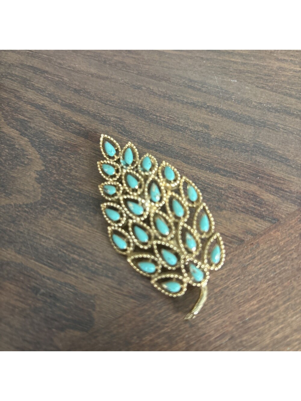 BEAUTIFUL GERRY'S LEAF -TURQUOISE ENAMEL- GOLD TONE BROOCH